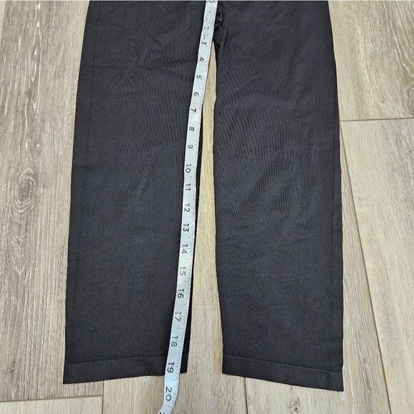 Victoria’s Secret PINK Yoga Capris Hot Pink Black Geometric Pattern Womens Small - Picture 2 of 6